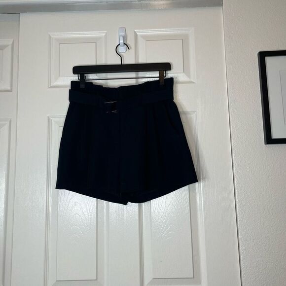 Vince Pleated Front Belted Shorts Black Size 4 - Picture 14 of 14